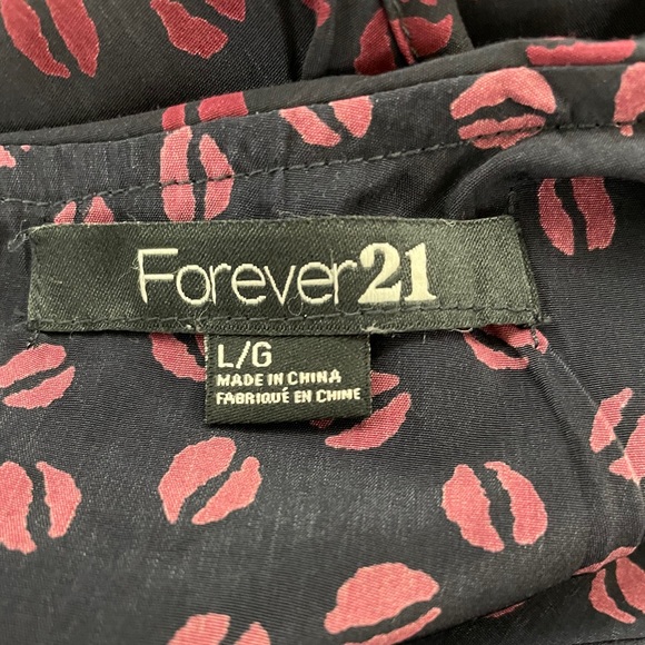 Forever 21 Lips Print Dress - Picture 5 of 7